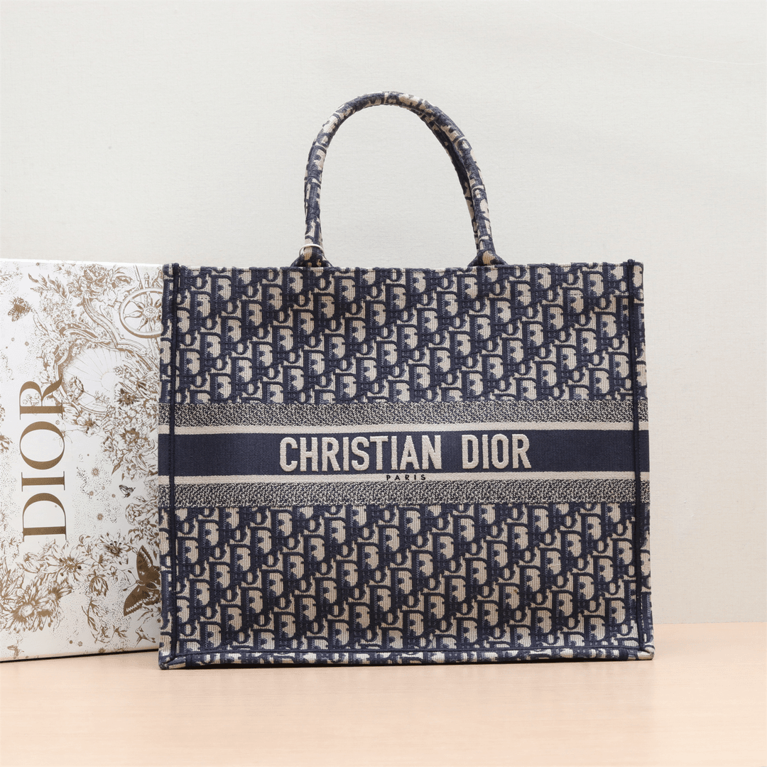 95新 DIOR/迪奥 黑黑精选 P224727522Book Tote 大号 单肩包