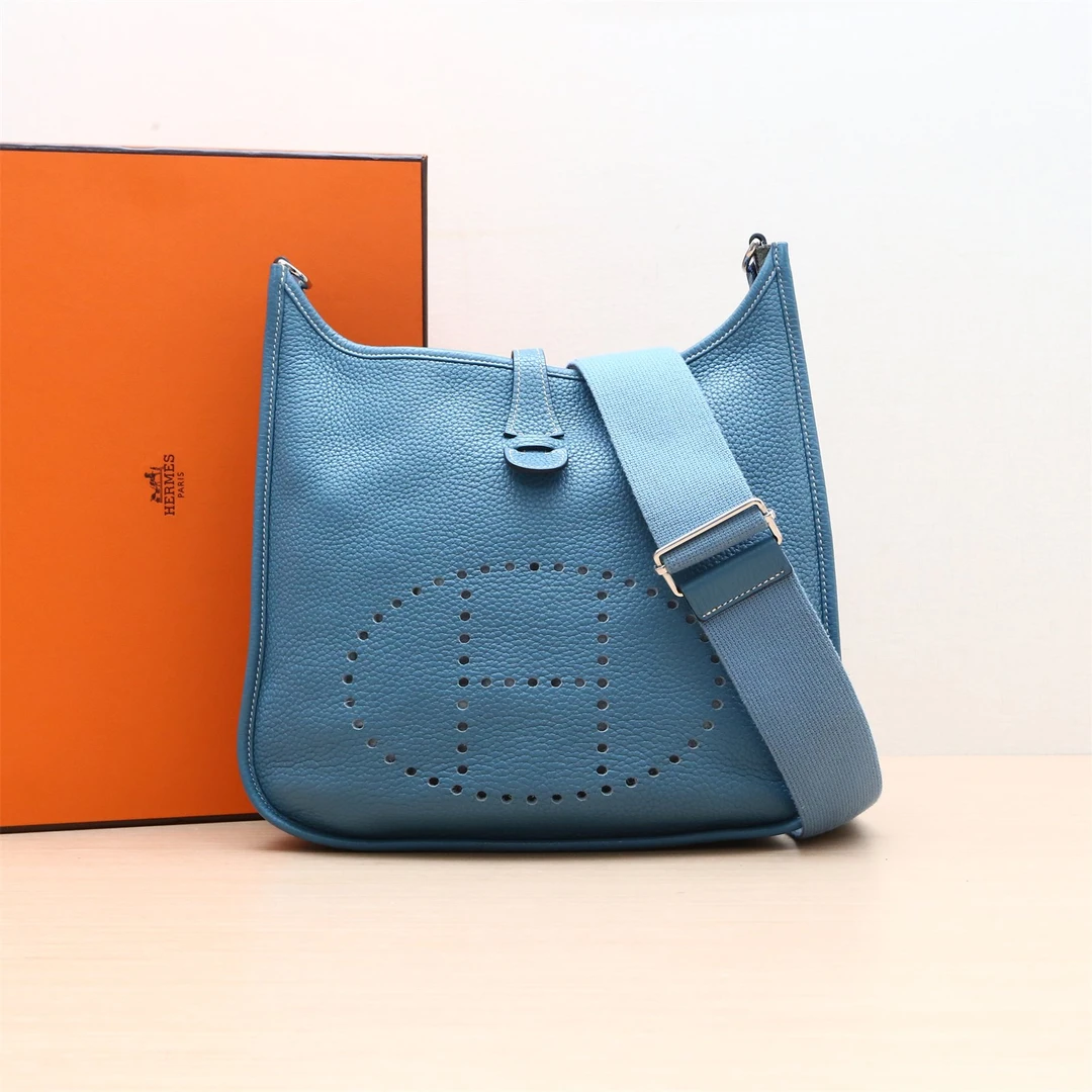 95新 Hermes/爱马仕 黑黑精选 P234246001Evelyne 小号 单肩包