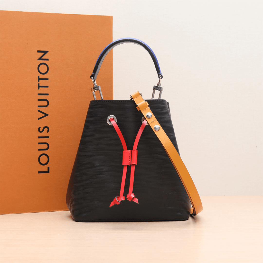 99新 LouisVuitton/路易威登 小花姑姑P224933603水桶包 蓝色