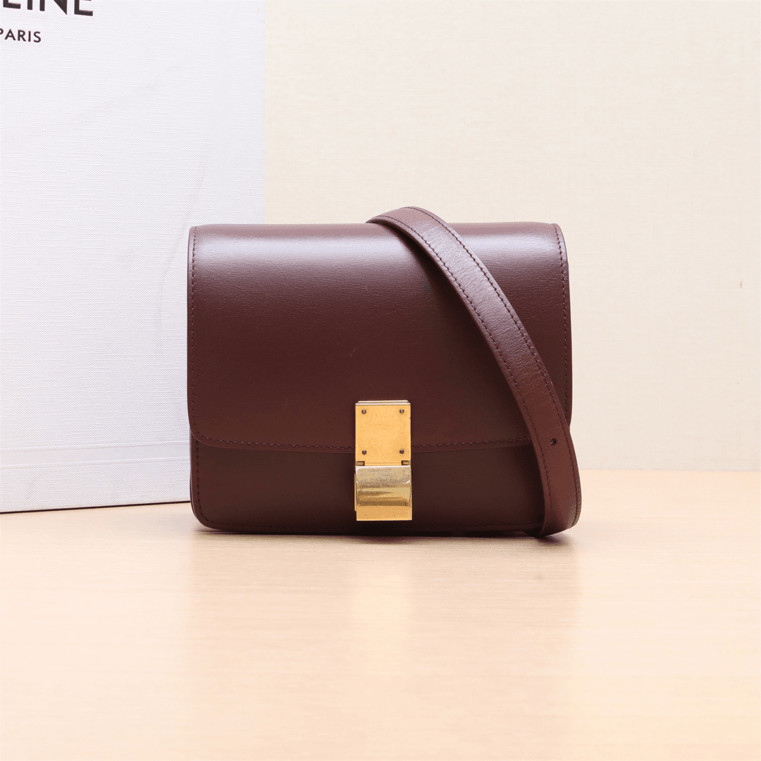 95新 Celine/思琳 小花姑姑P224931245Classic Box 小号 红色