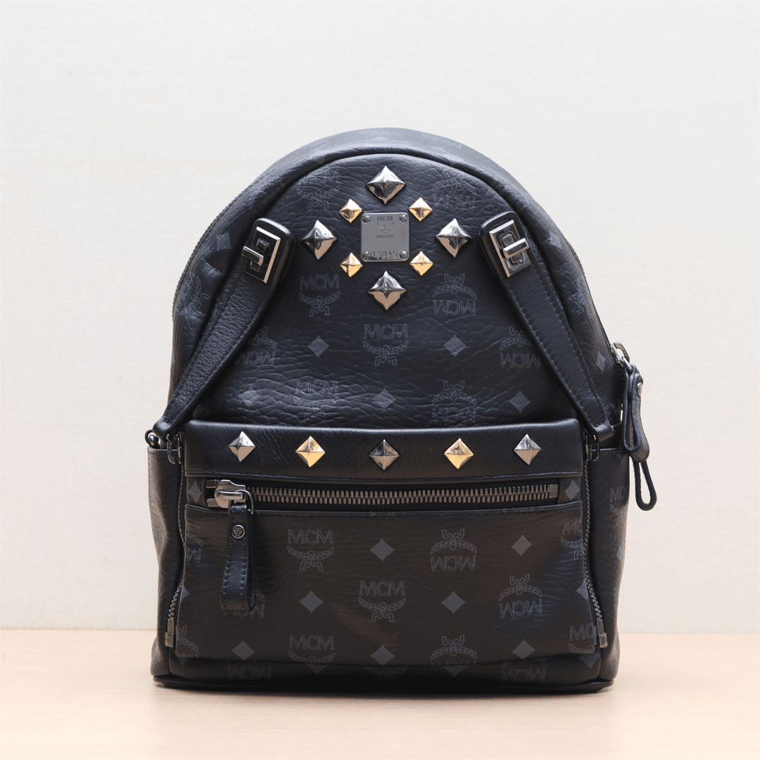 95新  小花姑姑 新粉 P243341436 柳钉款双肩包 黑色 黑色 PVC