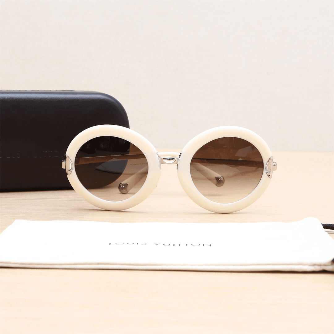 99新 LouisVuitton/路易威登 小花姑姑P224930905复古白色墨镜
