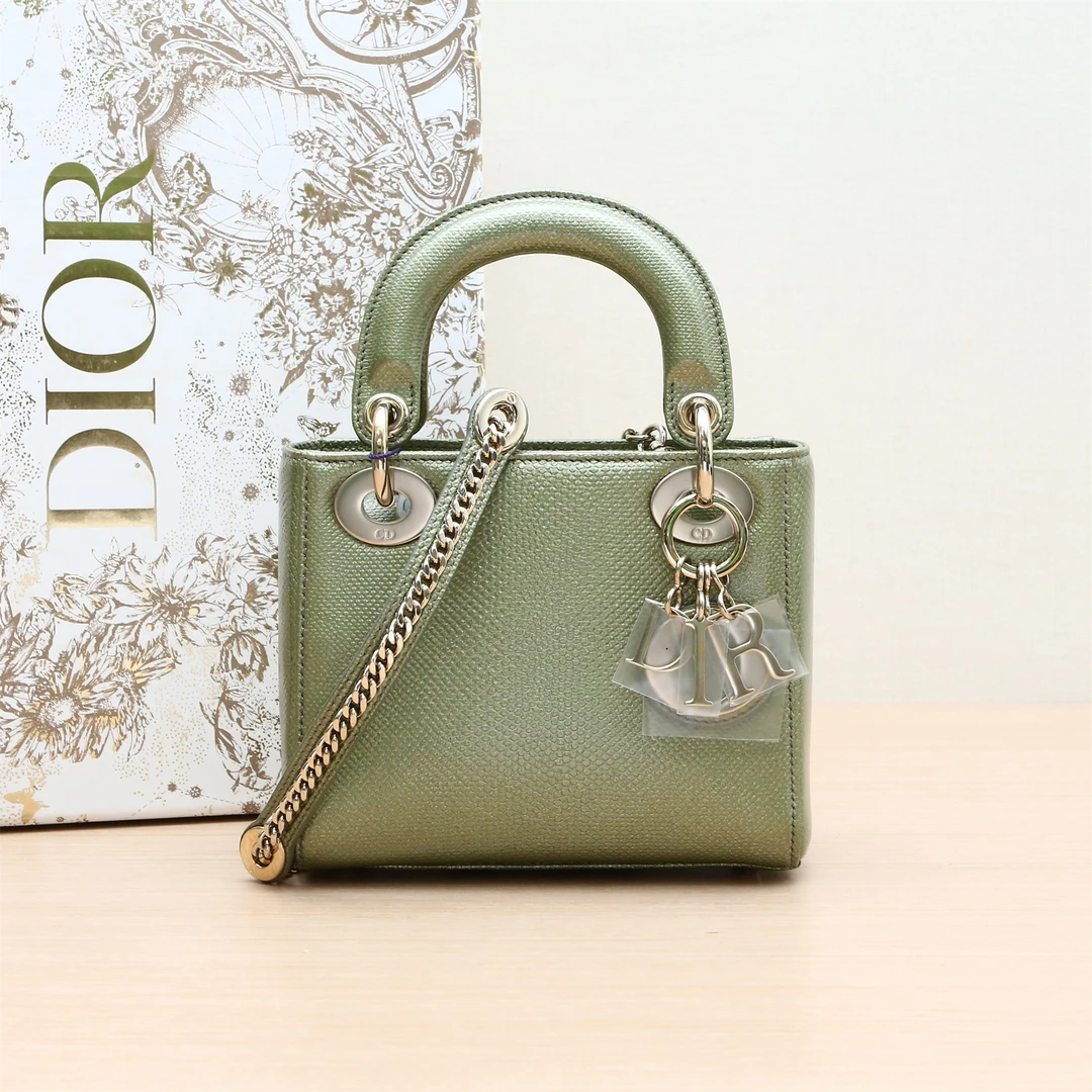 99新 DIOR/迪奥 新粉黑黑精选 P214035310Lady Dior 戴妃包 三格