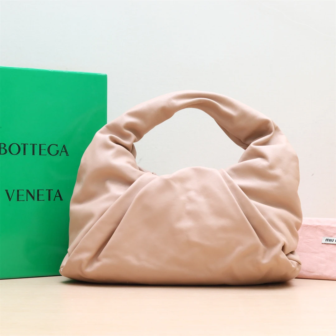 95新 BOTTEGA VENETA/葆蝶家 小花姑姑P234448576 云朵包 中号
