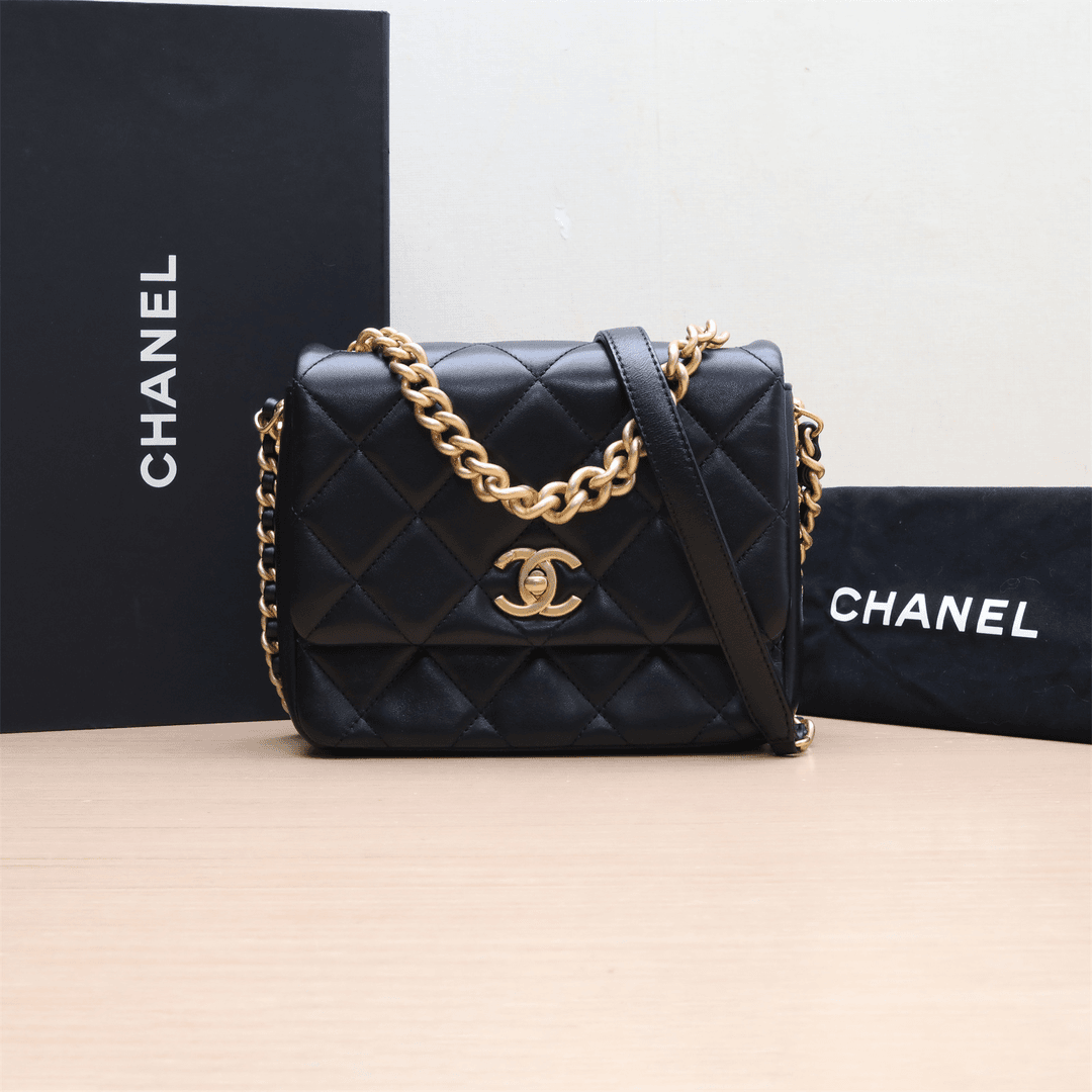 95新 Chanel/香奈儿 黑黑精选 P22482911821B 口盖包 芯片