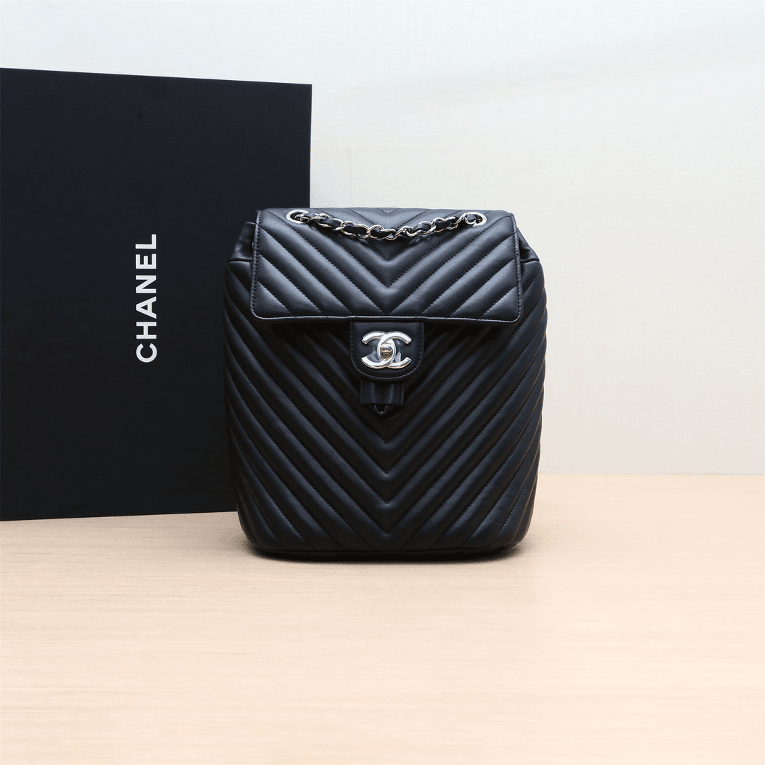 99新 Chanel/香奈儿 新粉 P224829202萨尔茨堡双肩包 中号