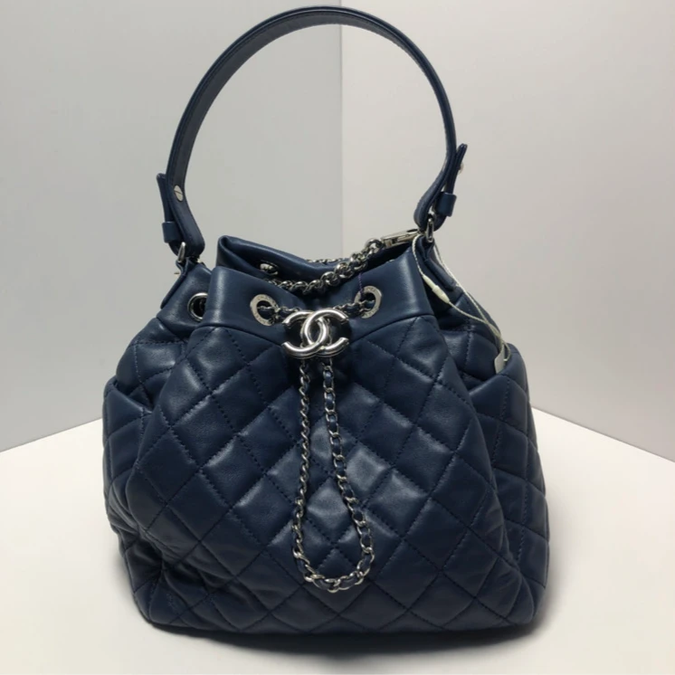 99新 Chanel/香奈儿 黑黑精选 P234449416蓝色 抽绳 饺子包
