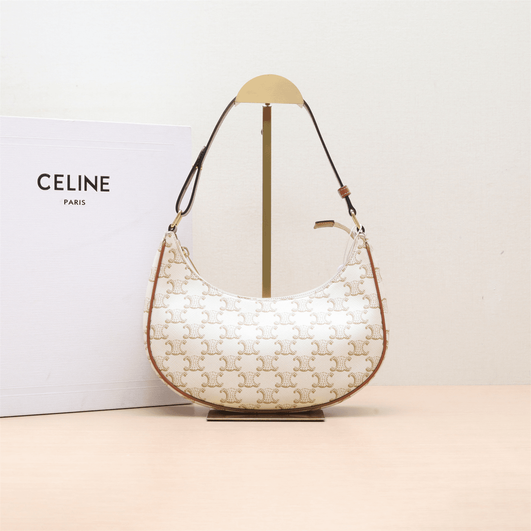 95新 Celine/思琳 黑黑精选 P224828390AVA 豌豆包 腋下包