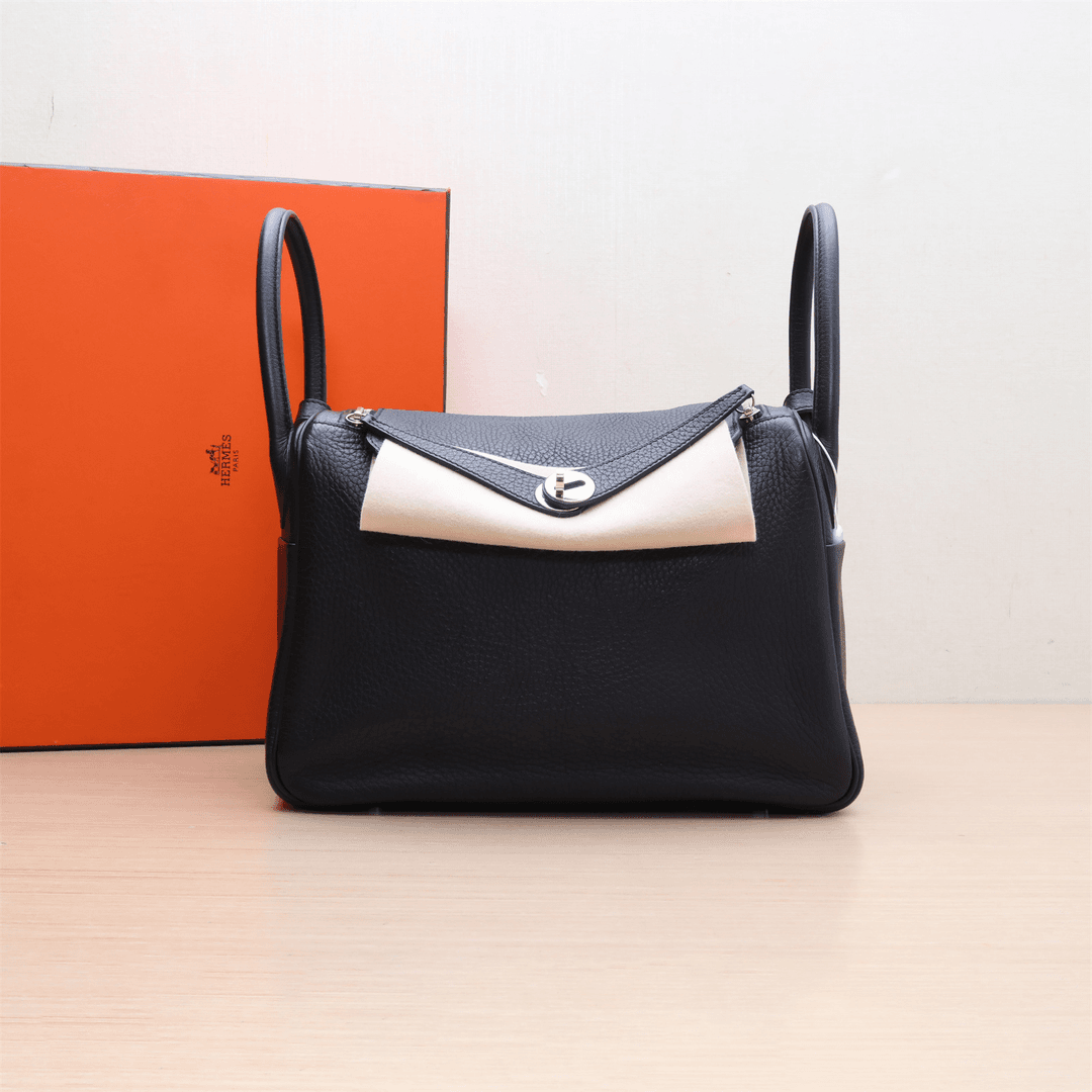 95新 Hermes/爱马仕 小花双双 829037 琳迪 30 黑色 TC皮 框P包