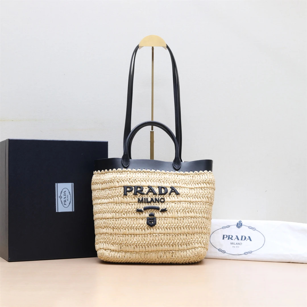 99新 Prada/普拉达 黑黑精选 P234035639新款 草编托特包