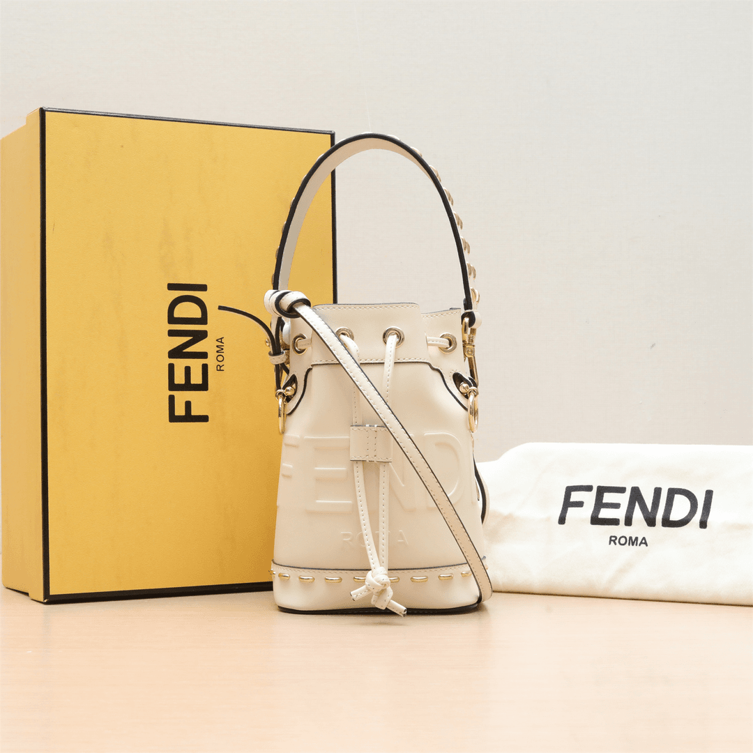 99新 FENDI/芬迪 黑黑精选 P224828606MON TRESOR 迷你 水桶包