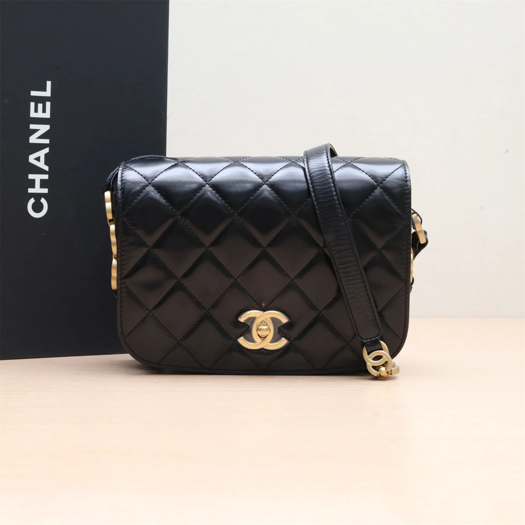 99新 Chanel/香奈儿 新粉黑黑精选 P234245630斜挎 邮差包 芯片