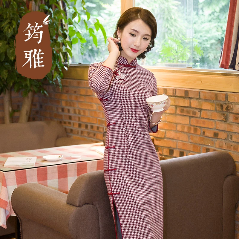 今年流行显瘦改良旗袍连衣裙年轻款格子时髦红色老上海传统8349