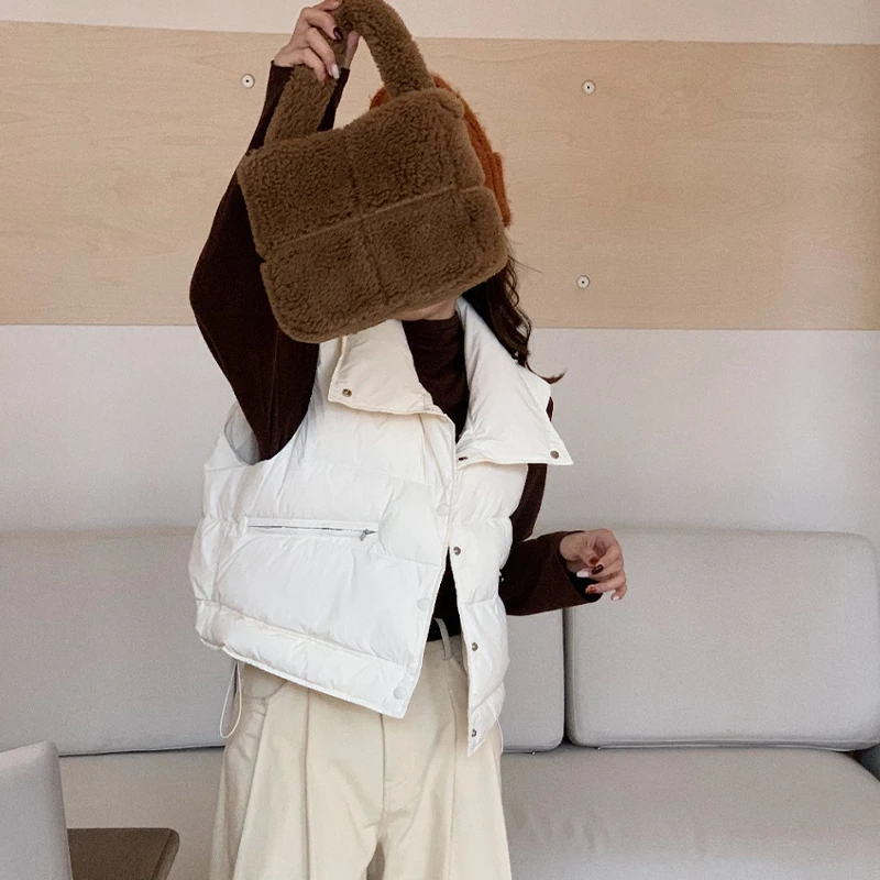白鸭绒马甲女短款秋冬新款欧货休闲时尚百搭无袖坎肩加厚马夹外套