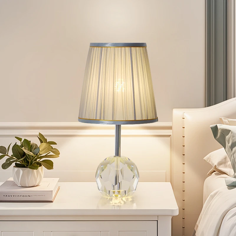 现代时尚卧水晶足球灰色轻奢设计感氛围个性家用民宿床头卧室台灯