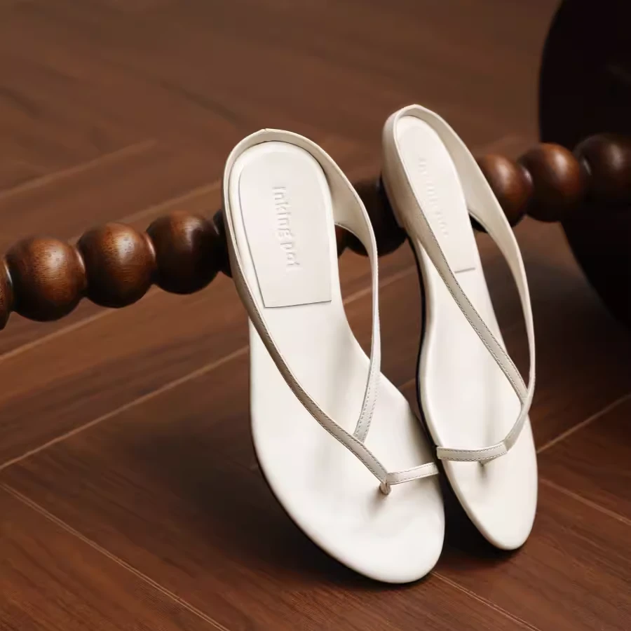 小众设计低跟人字拖鞋2025夏真皮夹趾外穿凉拖女鞋