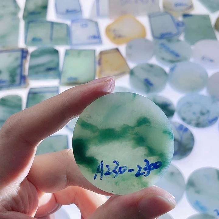 定制翡翠未镶嵌定制