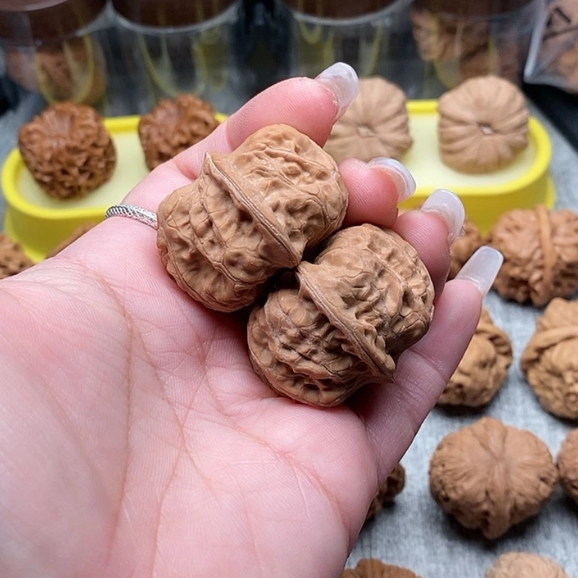 【闪购商品】文玩核桃吊坠半****）40全品门头沟