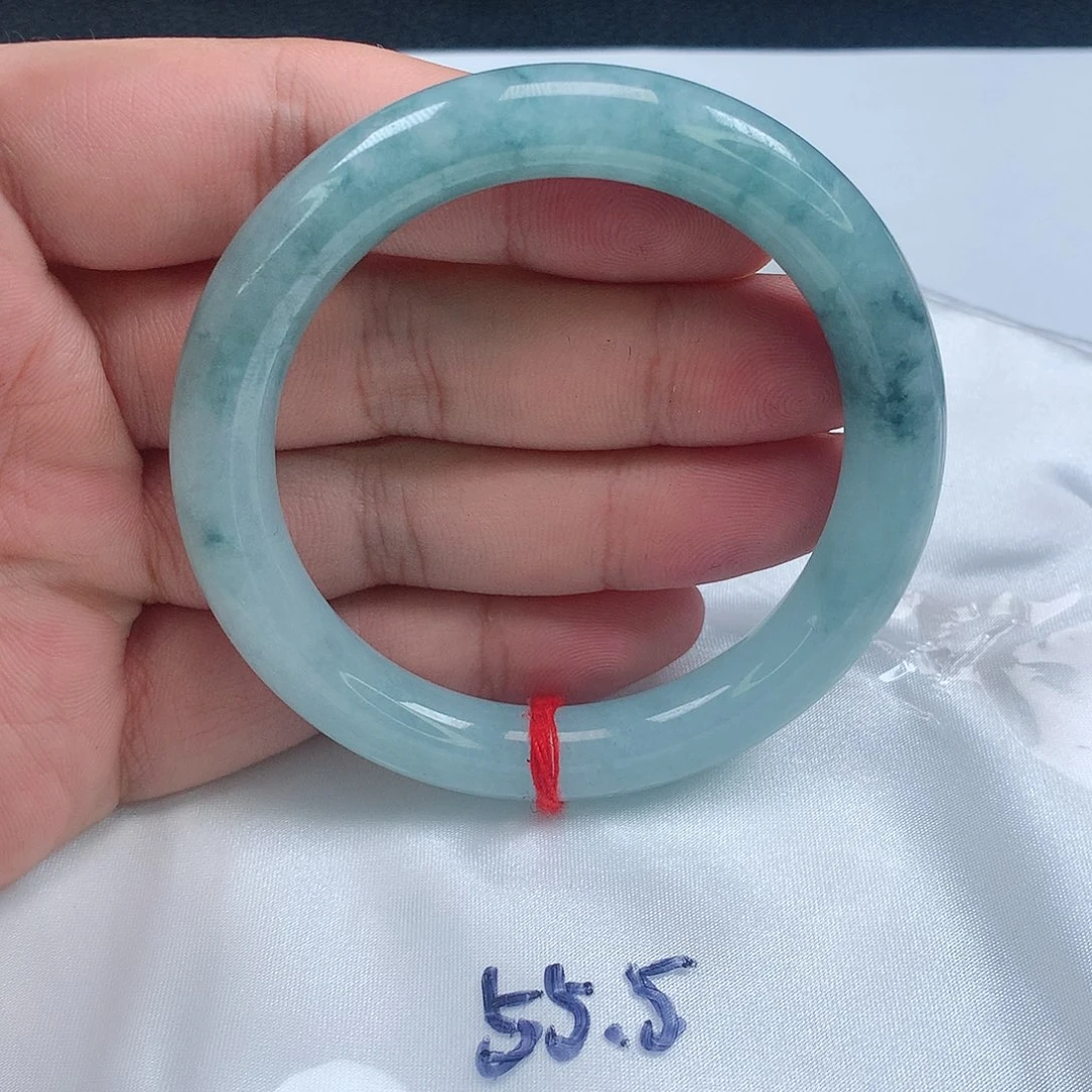翡翠手镯（圆镯）未镶嵌?*果66号