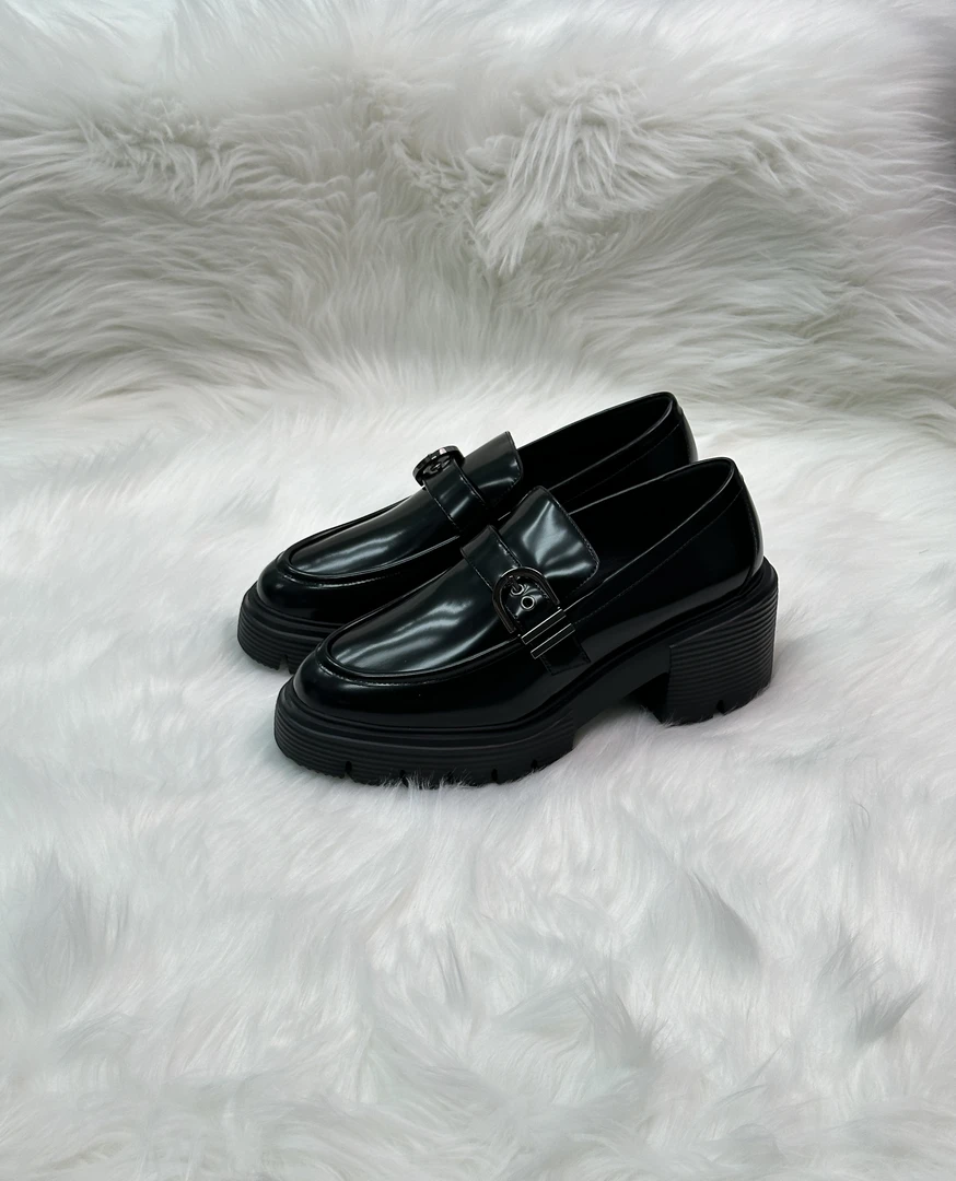 Yolo！厚底圆头女士乐福鞋