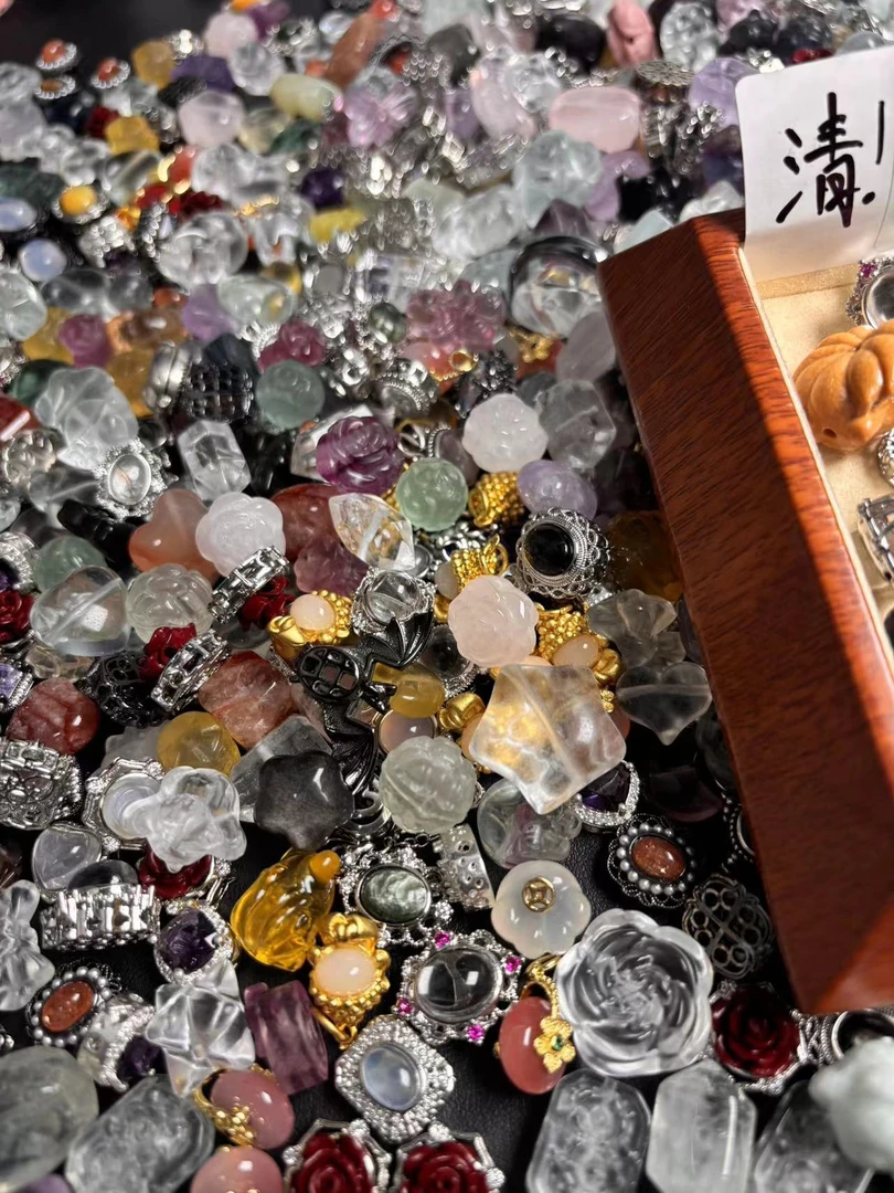 非金属玻璃吊坠 女款时尚吊坠配件魔盒雕刻项链手串多样性发一