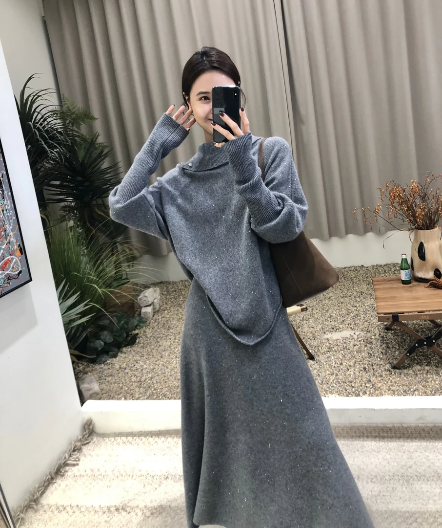 【漫漫星河】法式不对称高领拼色斗篷毛衣+显瘦伞型绵羊毛长裙套装