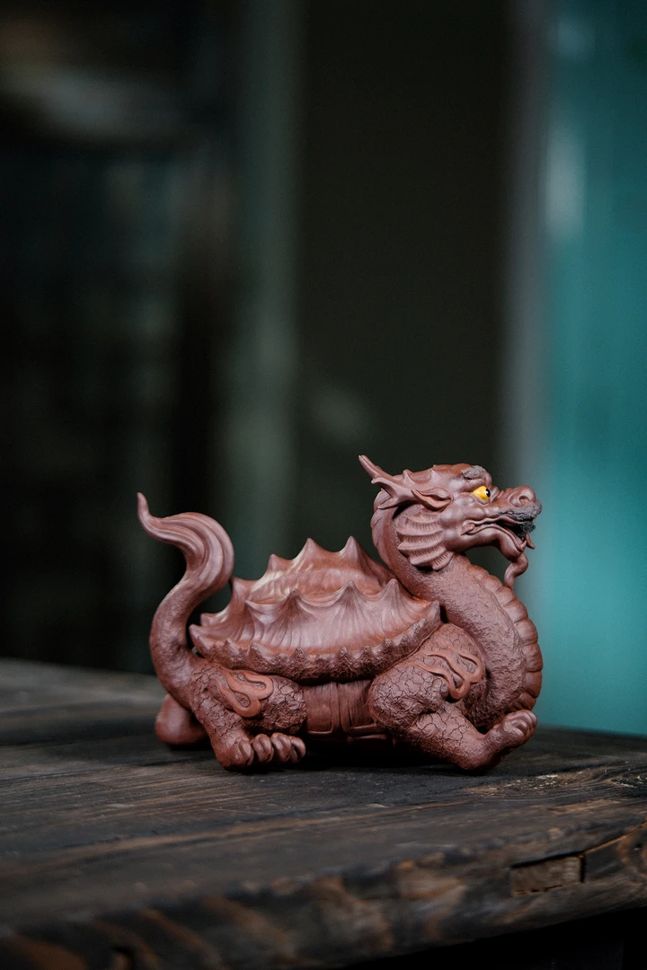 龙龟 作者 谢刚 半斗米  黄龙山原矿紫泥 茶宠 雕塑 摆件