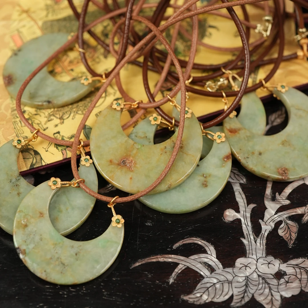 12.6香港王老板-翡翠A货吊坠多样性发一a1592