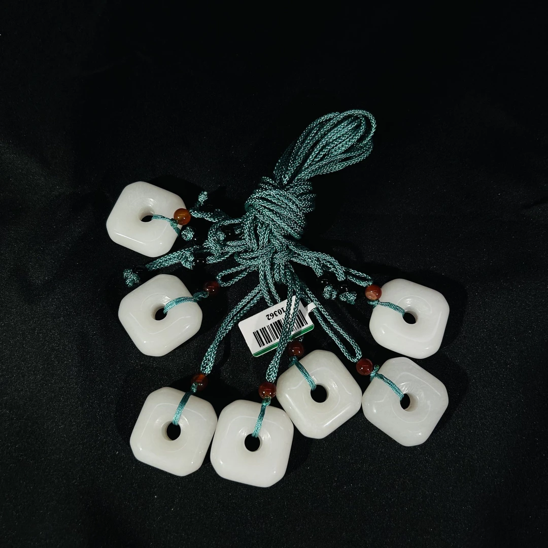 【618大促】珠帘玉幕 香港王老板-方形平安扣吊坠b240