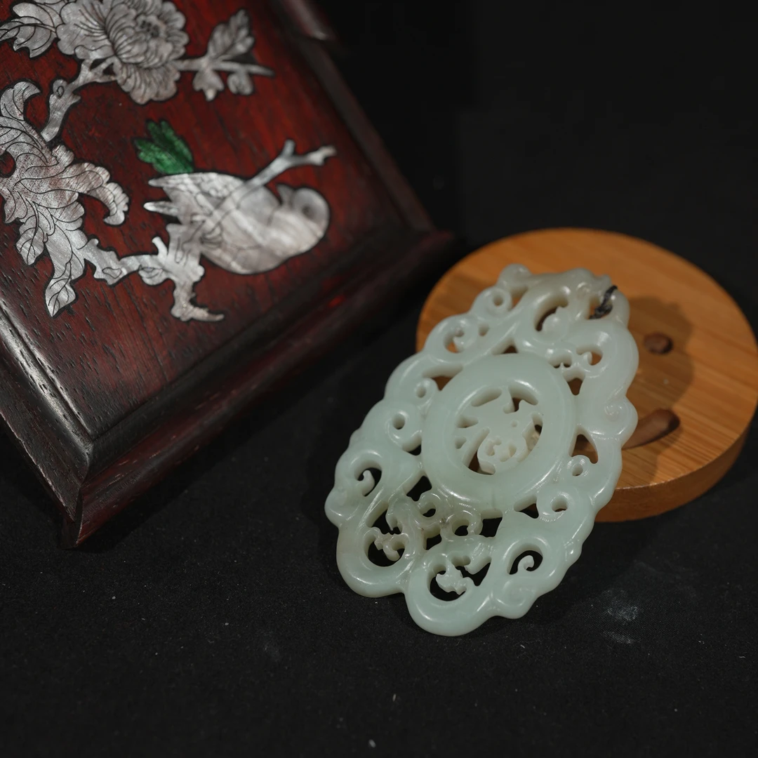 10.13香港王老板-和田玉吊坠l115