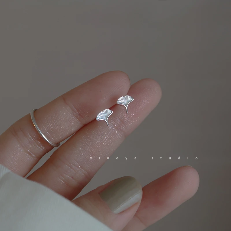铜合金耳饰 银杏叶耳钉女小巧精致简约小巧养耳洞睡觉不摘耳环