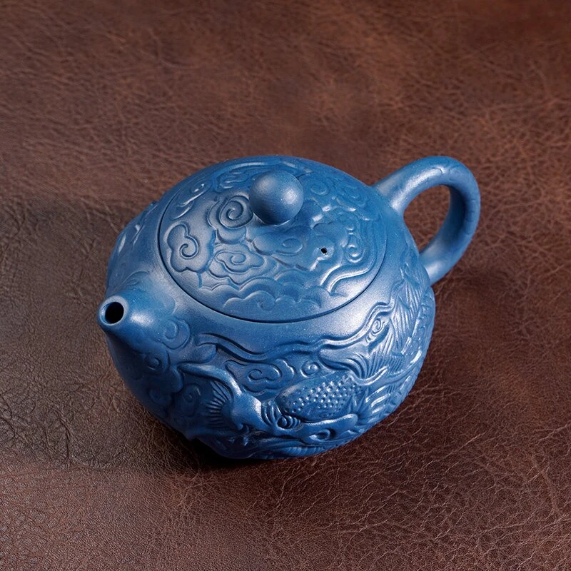 天青泥满工雕祥龙紫砂壶