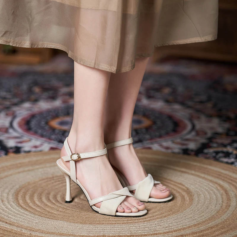 【31码起】2023新款时装凉鞋细高跟女鞋一字扣露趾凉鞋小码313233