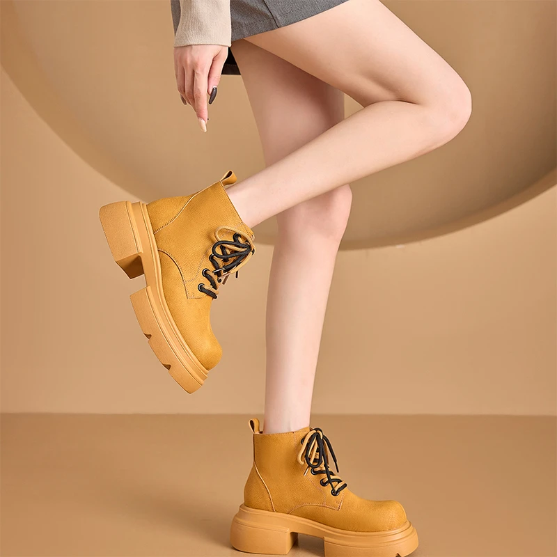 【32码起】百搭马丁靴女款2024新款秋冬英伦风短靴子底机车靴女爆款