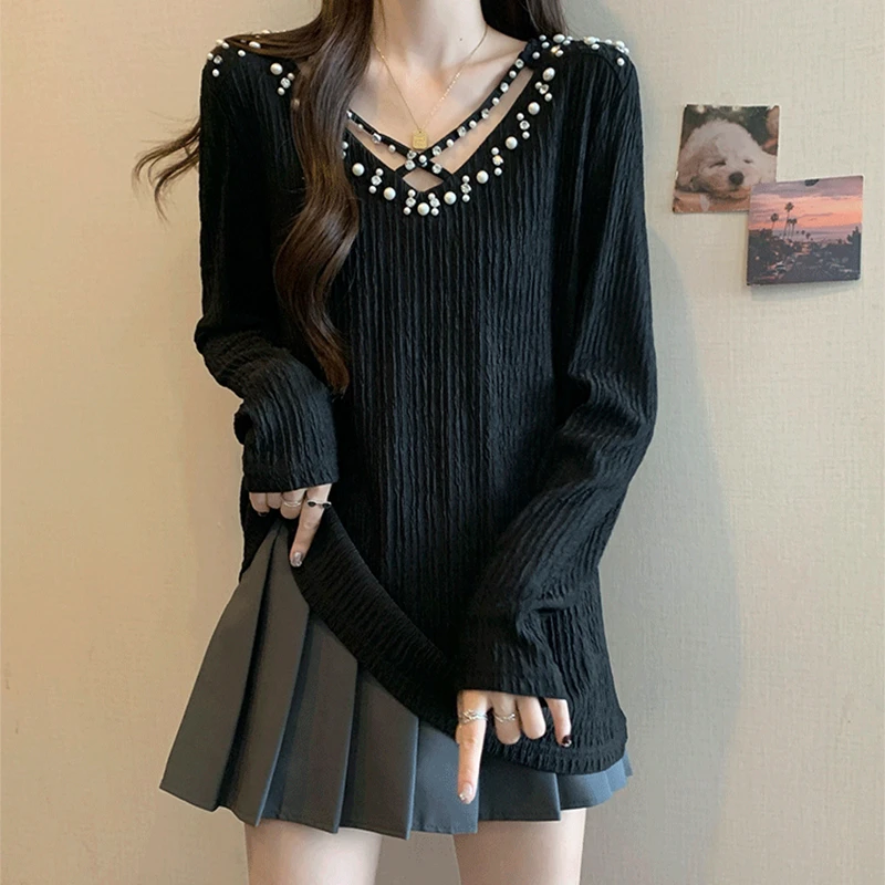 秋冬新款法式洋气重工钉珠V领针织衫大码女装胖mm遮肚子打底上衣