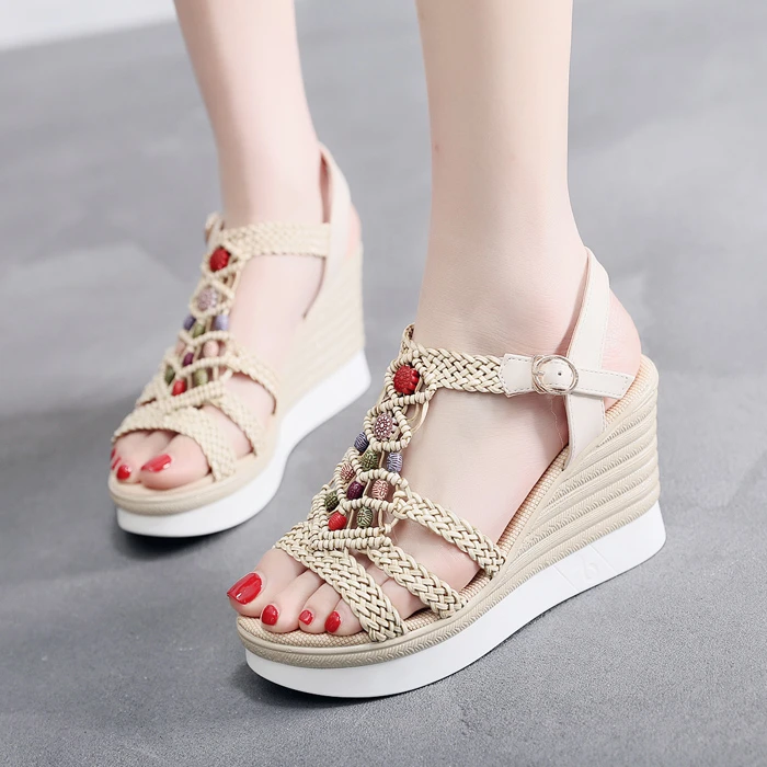 民族风坡跟凉鞋女2025夏新款厚底旅游夏季增高波西米亚高跟鞋百搭