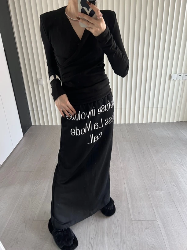 高级黑交叉打底绒衫显瘦神器 打底必入