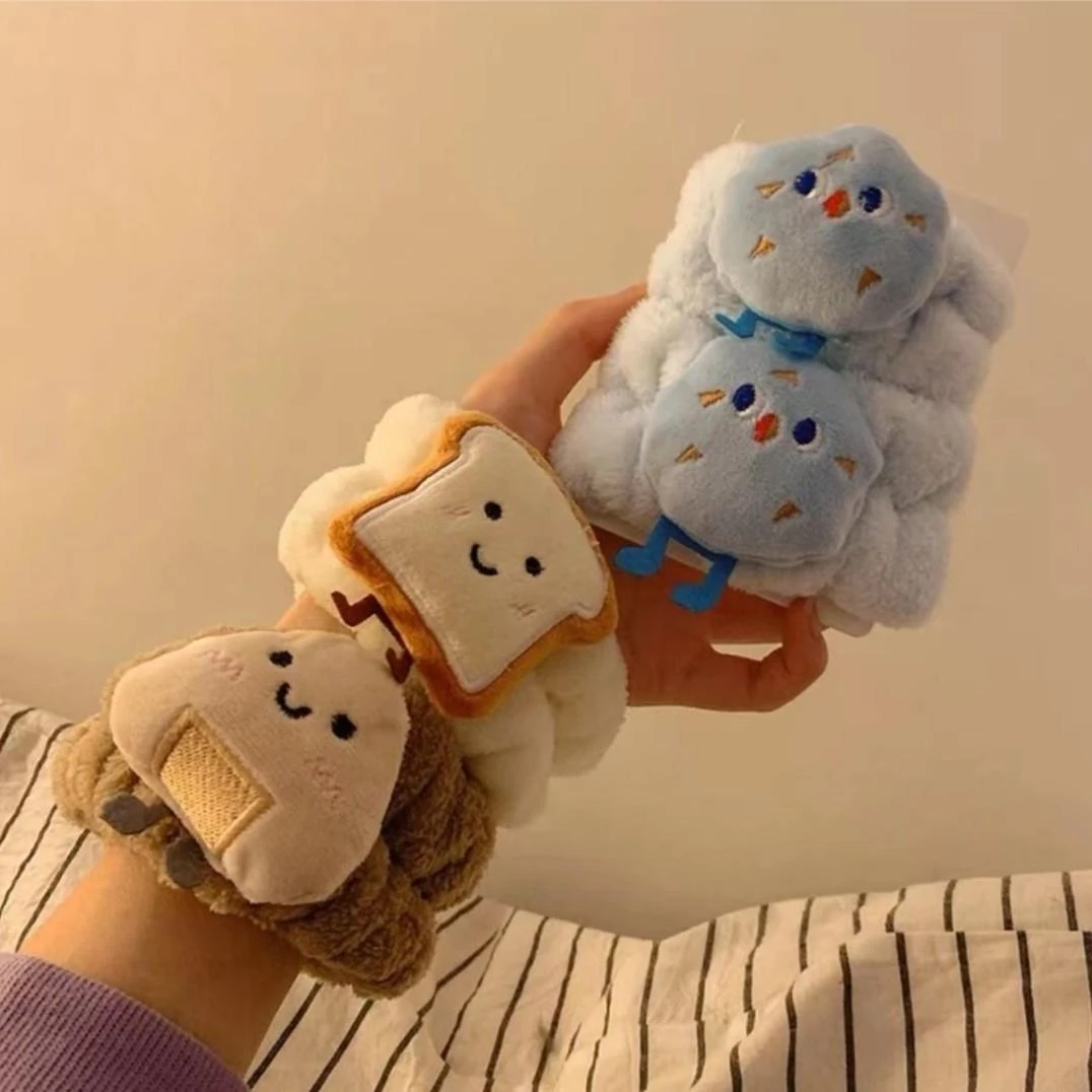 甜美可爱芝士吐司洗脸手腕带防滴水神器仿滑洗漱毛绒新娘大肠发圈