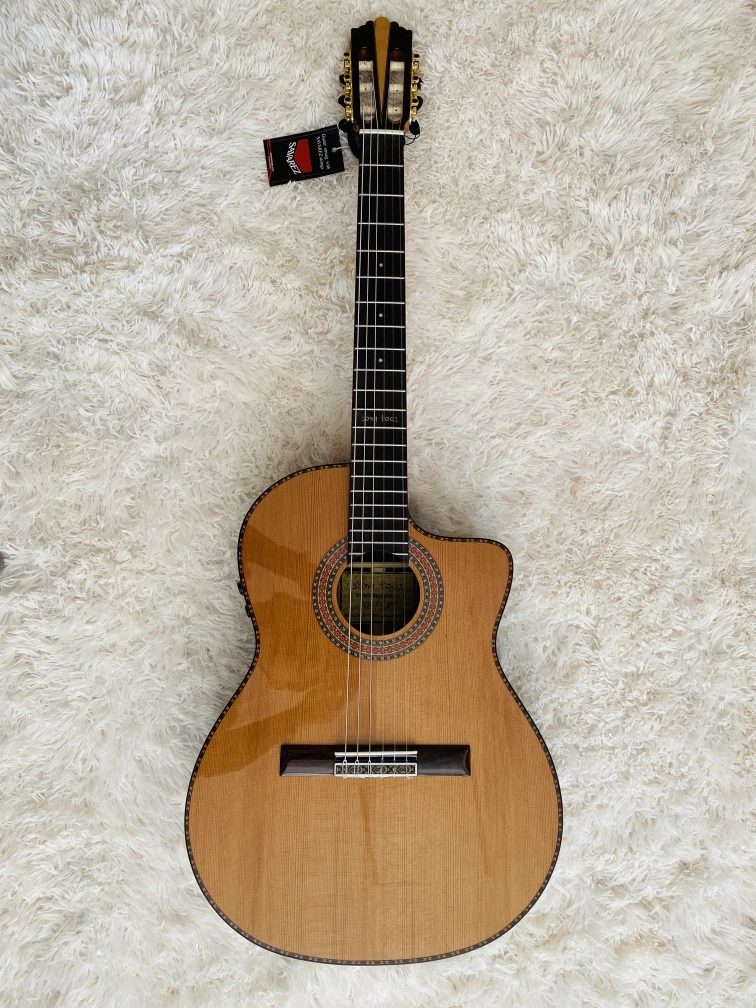 桑托斯跨界加振款古典吉他