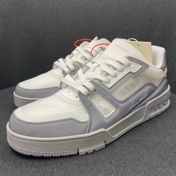 成色不同/Louis Vuitton路易威登美洲杯反光灰trainer/正品/潮鞋/
