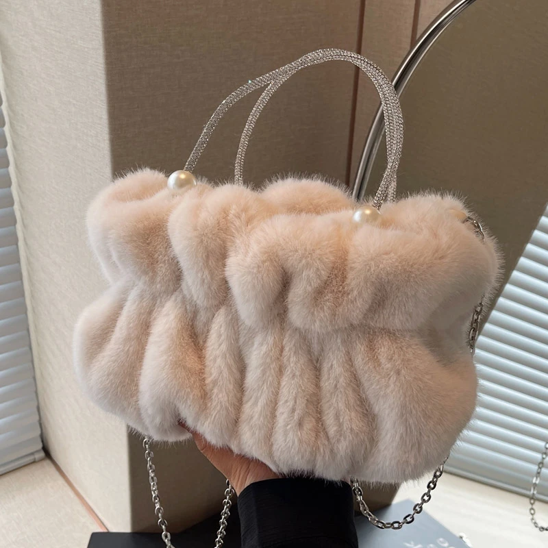 可爱毛绒手提晚宴包百搭斜挎小包包女2024新款洋气百搭单肩云朵包