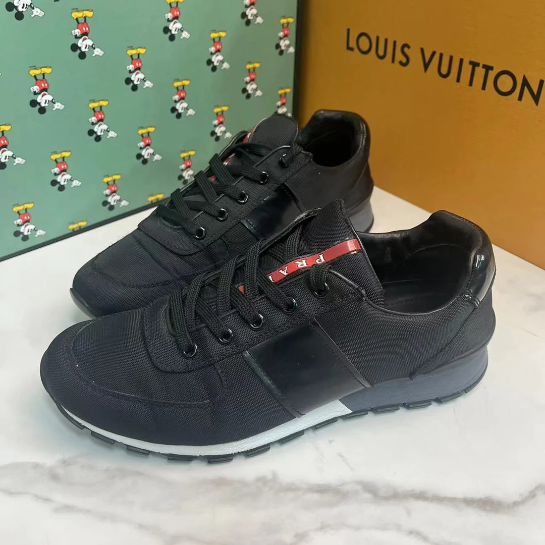 Prada/普拉达黑色舒适时尚百搭透气低帮休闲运动鞋/41.5欧/96新