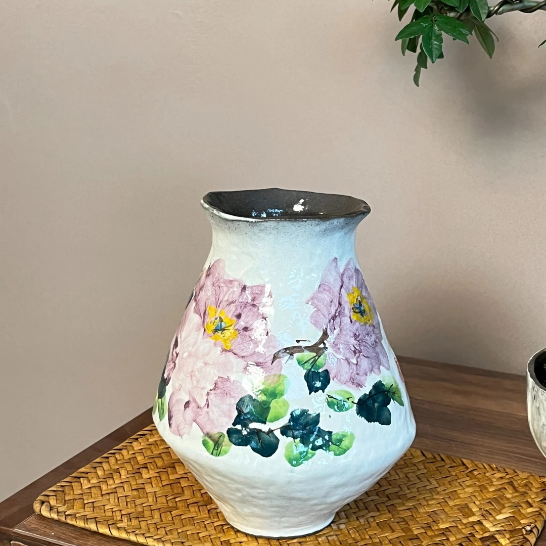 景德镇手绘紫牡丹艺术感花瓶（口9 高21）