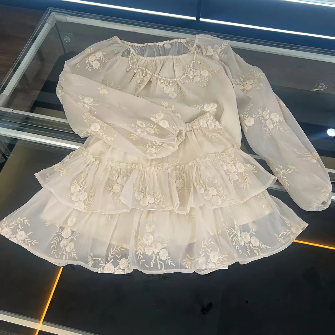 《钉珠工艺》2024新款重工刺绣减龄钉珠长袖圆领上衣+短裙K65