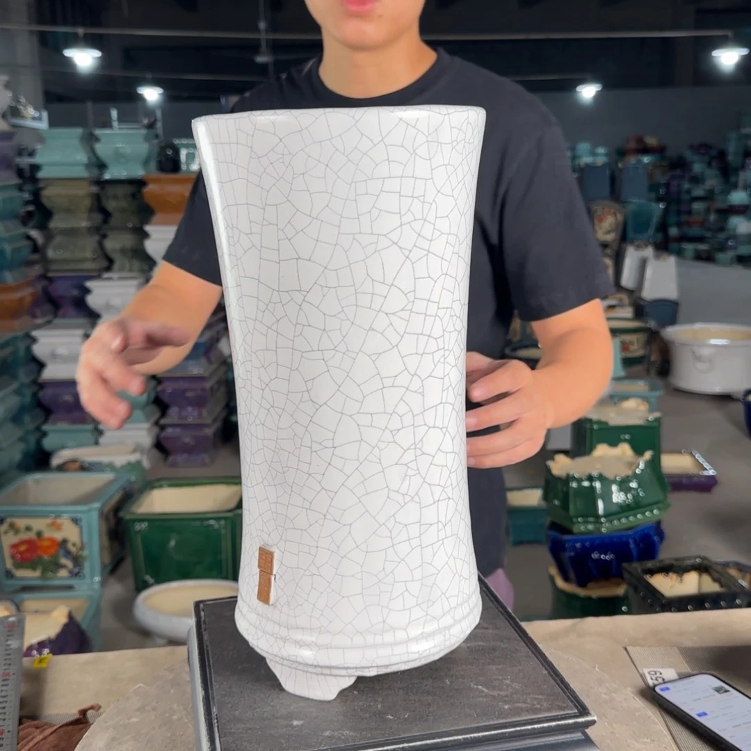 一风堂石湾花盆。小釉点微瑕