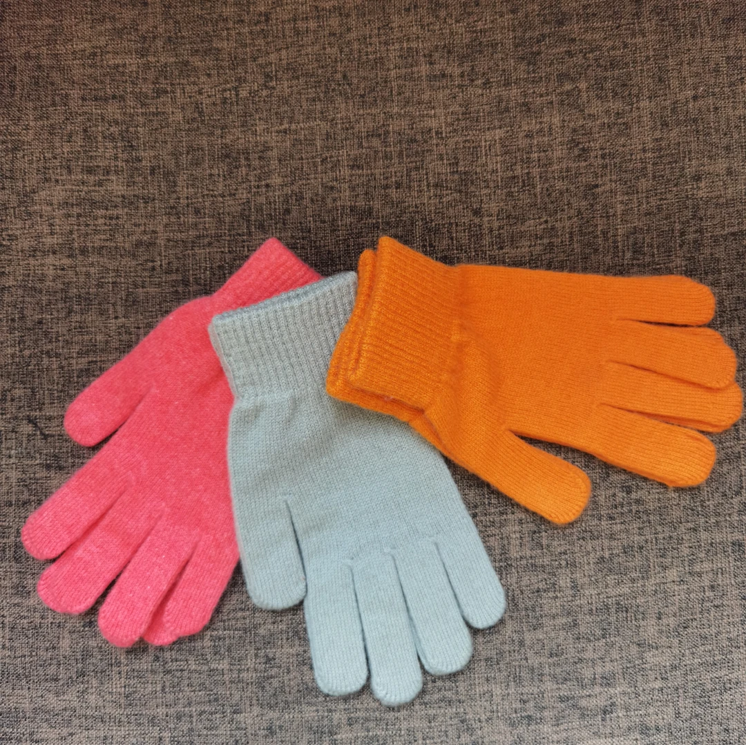 纯色保暖可触屏羊绒薄款保暖简约纯绒男女同款手套韩版弹力分指