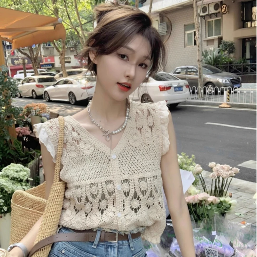 V领钩花镂空针织开衫女夏季新款时尚拼接蕾丝设计感宽松马甲背心