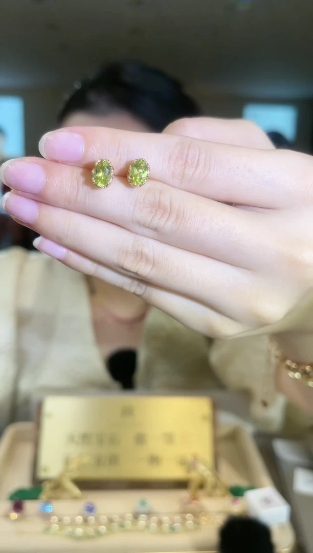 【闪购商品】橄榄石耳饰银S925镶嵌09