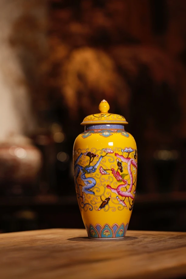 【缠枝螭龙茶叶罐】帝王紫禁正德黄釉—澄观柴窑