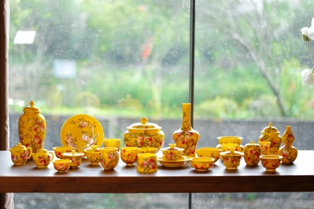 【桃满天下】帝王黄釉桃子套组—澄观柴窑